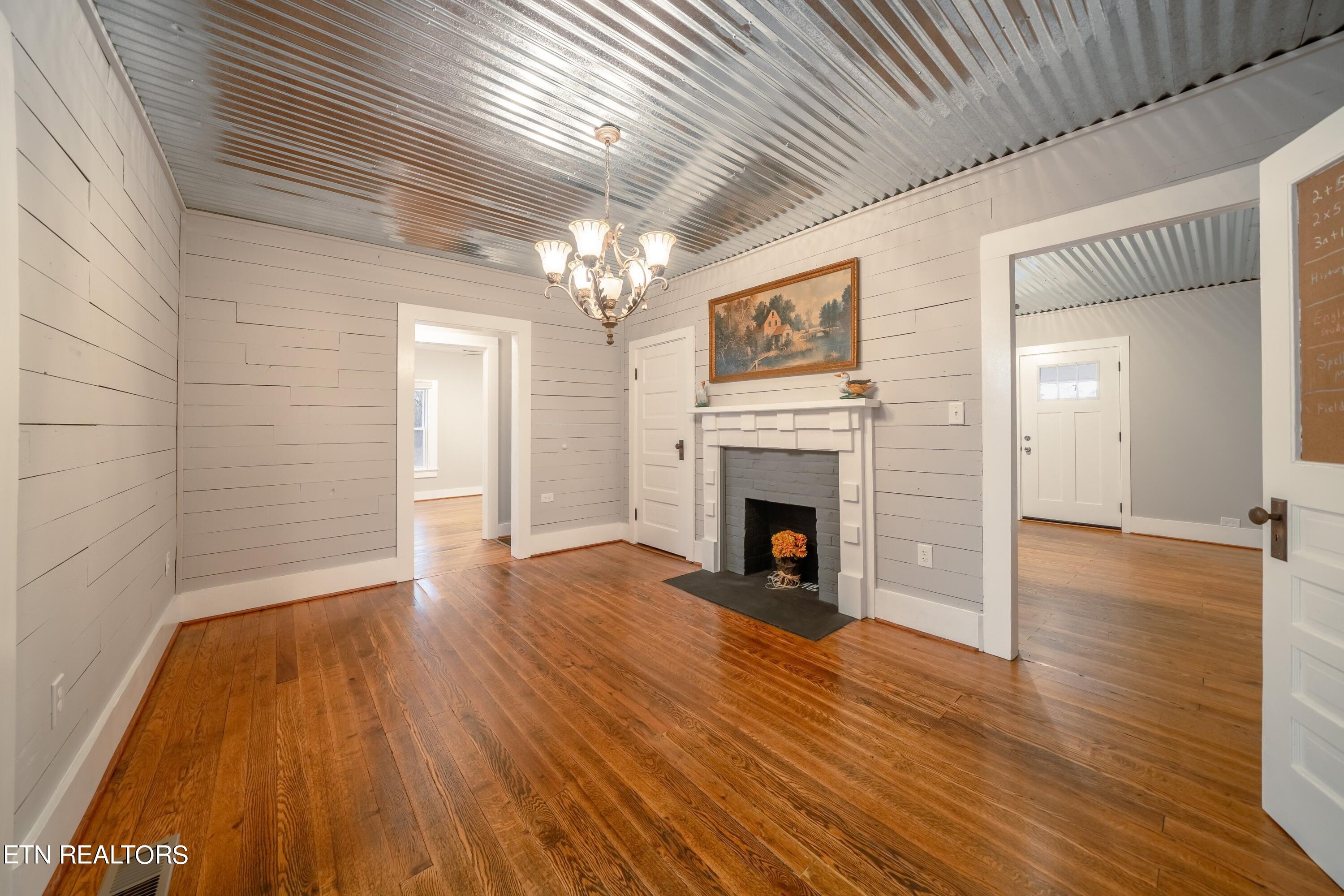 5120 Luttrell Road Knoxville, TN 37918 - Photo 11 of 36 5120-Luttrell-9