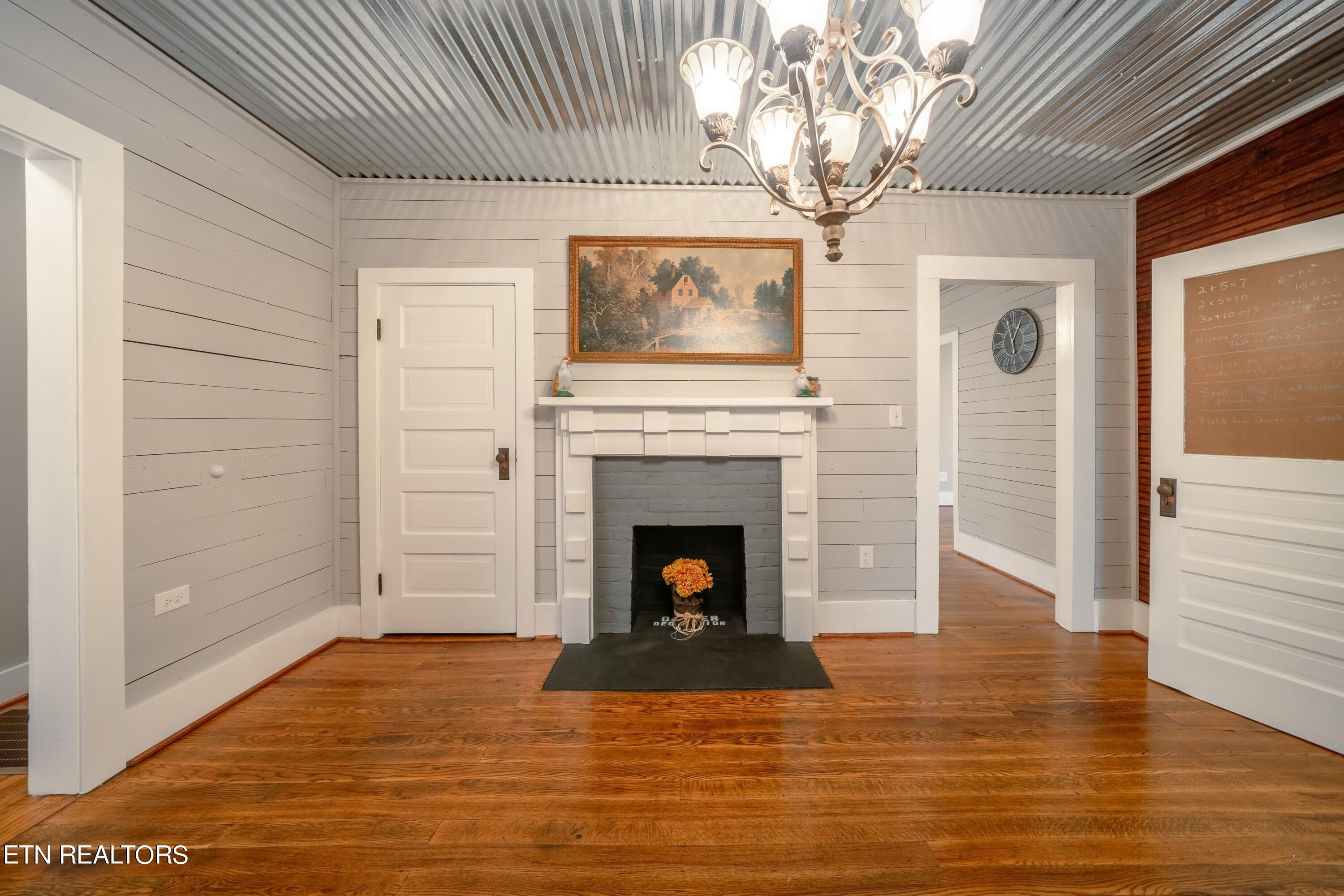 5120 Luttrell Road Knoxville, TN 37918 - Photo 13 of 36 5120-Luttrell-11