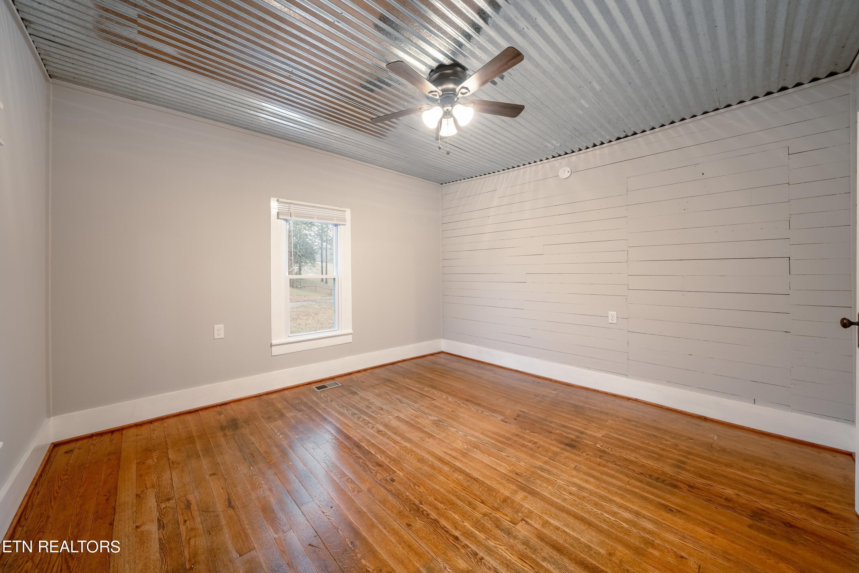 5120 Luttrell Road Knoxville, TN 37918 - Photo 15 of 36 5120-Luttrell-13