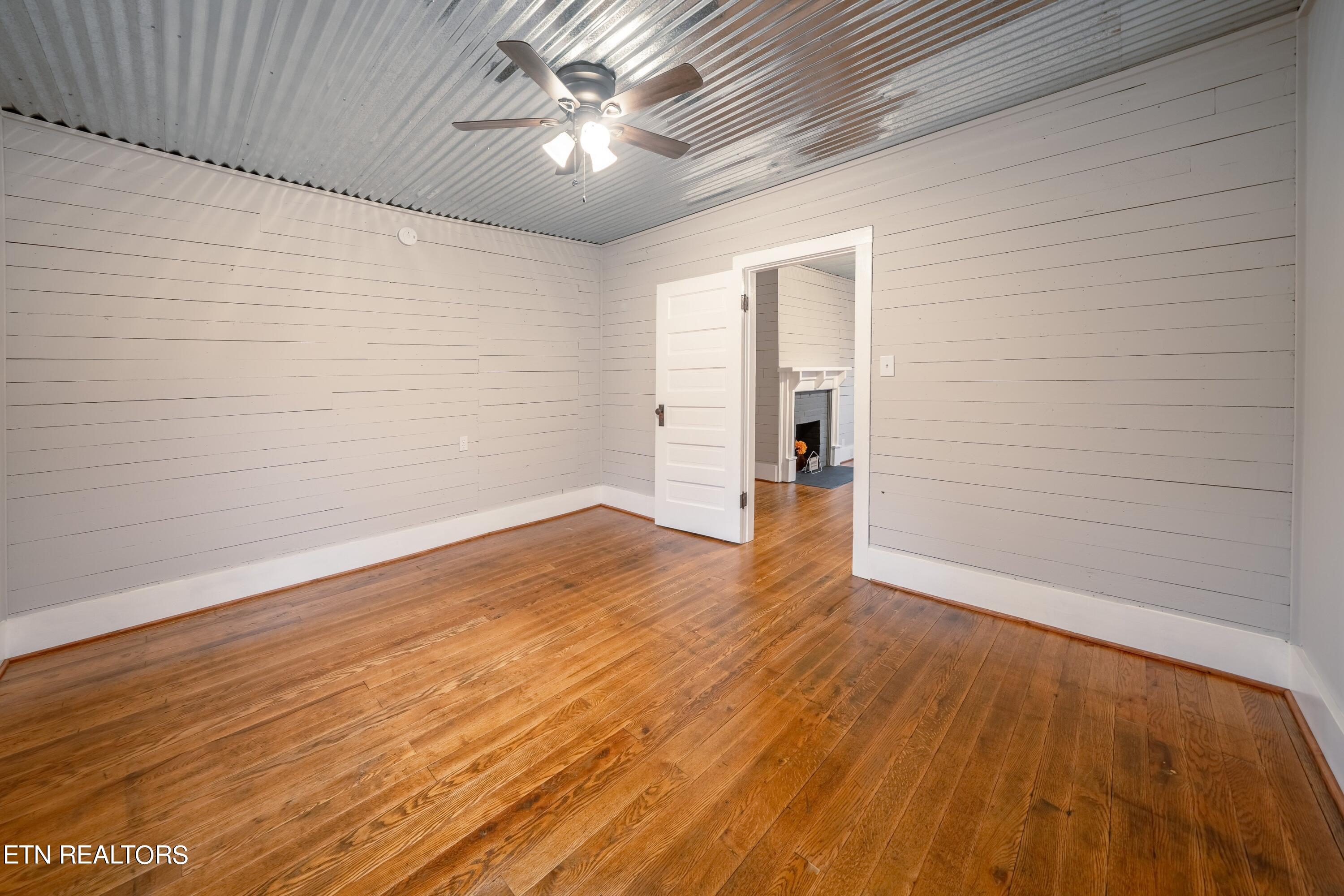5120 Luttrell Road Knoxville, TN 37918 - Photo 16 of 36 5120-Luttrell-14
