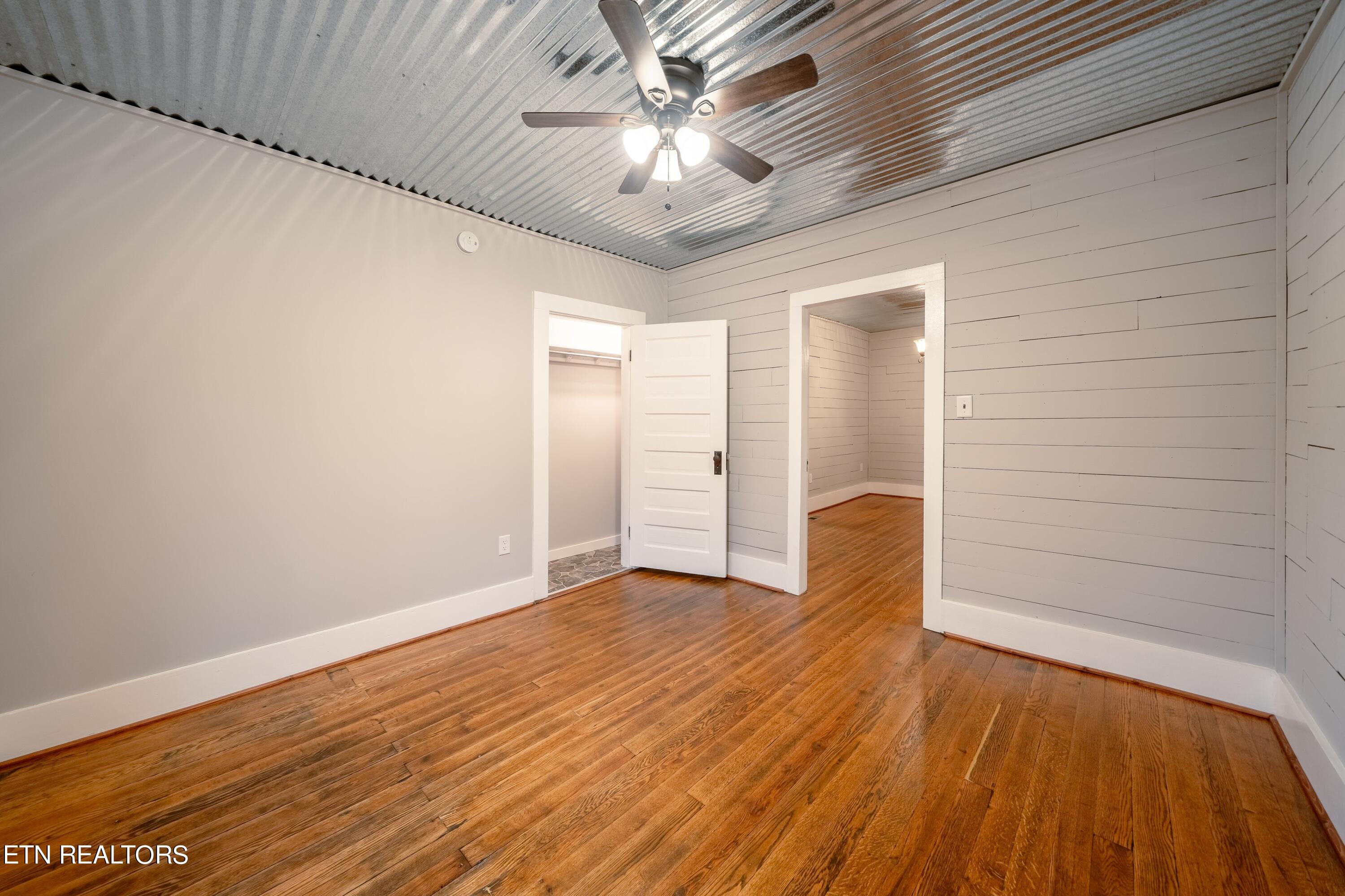 5120 Luttrell Road Knoxville, TN 37918 - Photo 18 of 36 5120-Luttrell-16
