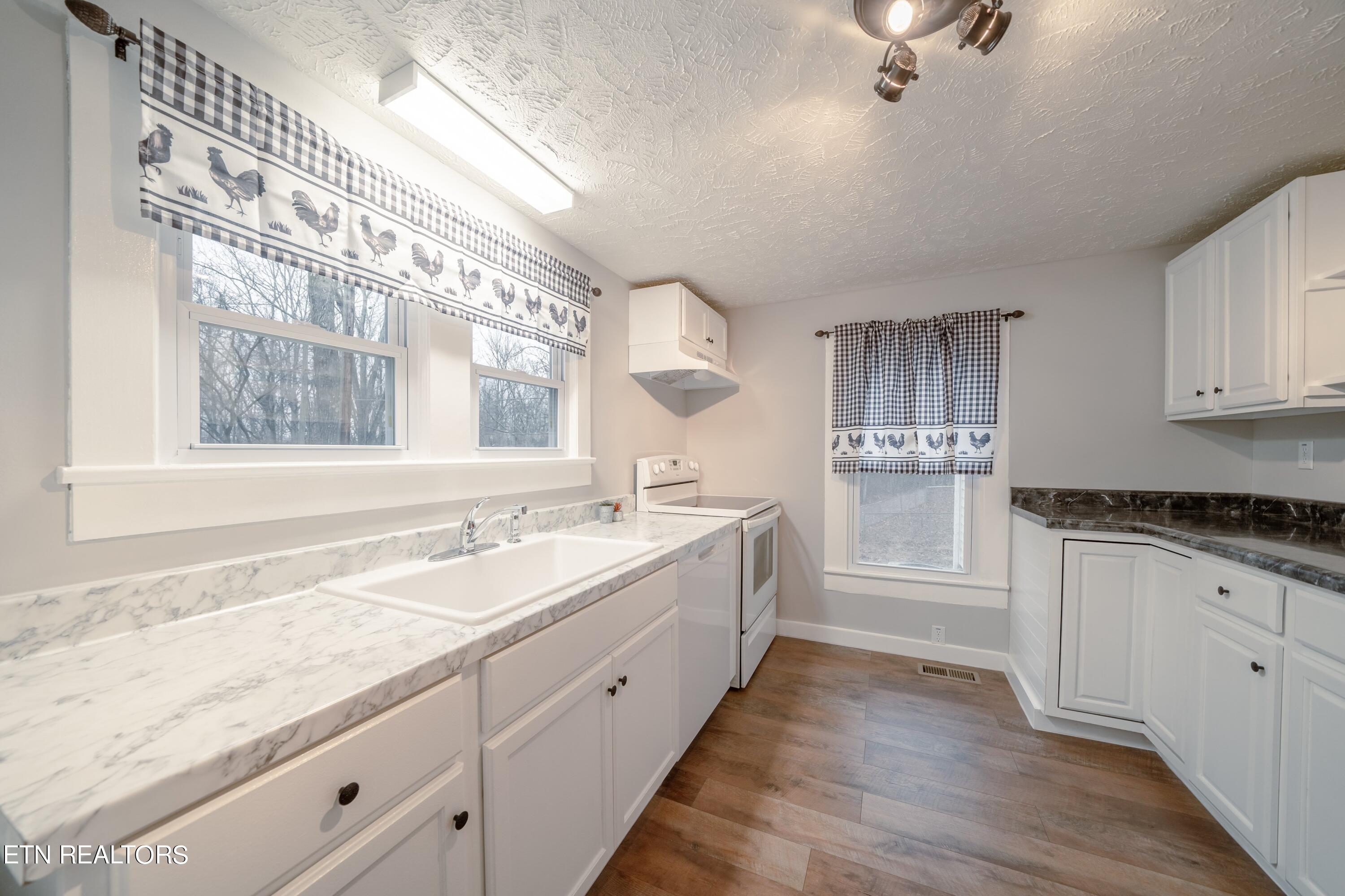 5120 Luttrell Road Knoxville, TN 37918 - Photo 25 of 36 5120-Luttrell-23
