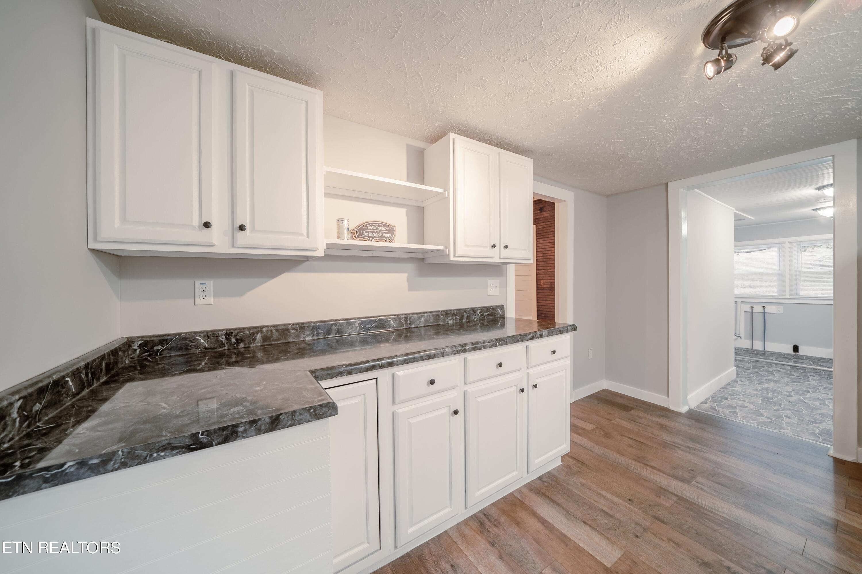 5120 Luttrell Road Knoxville, TN 37918 - Photo 26 of 36 5120-Luttrell-24