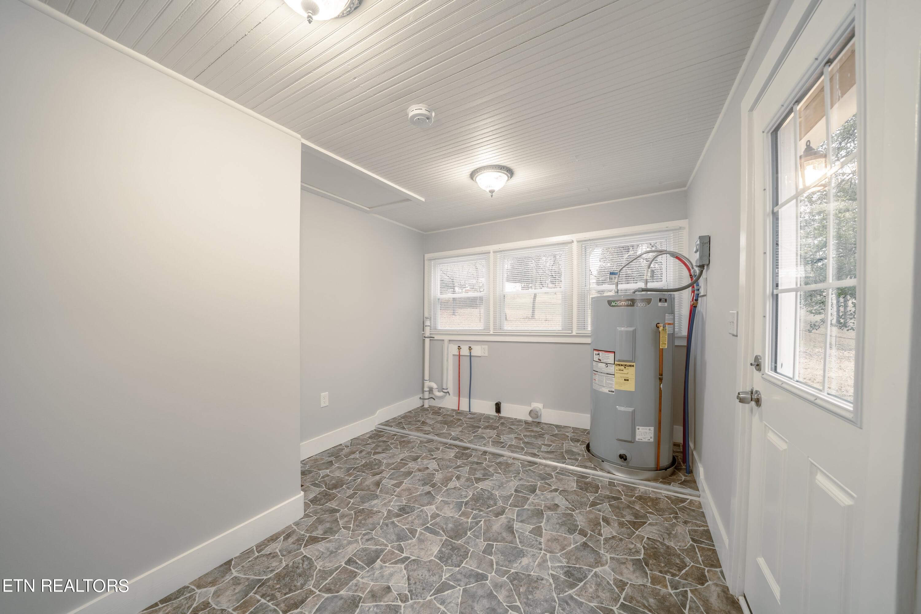 5120 Luttrell Road Knoxville, TN 37918 - Photo 28 of 36 5120-Luttrell-26