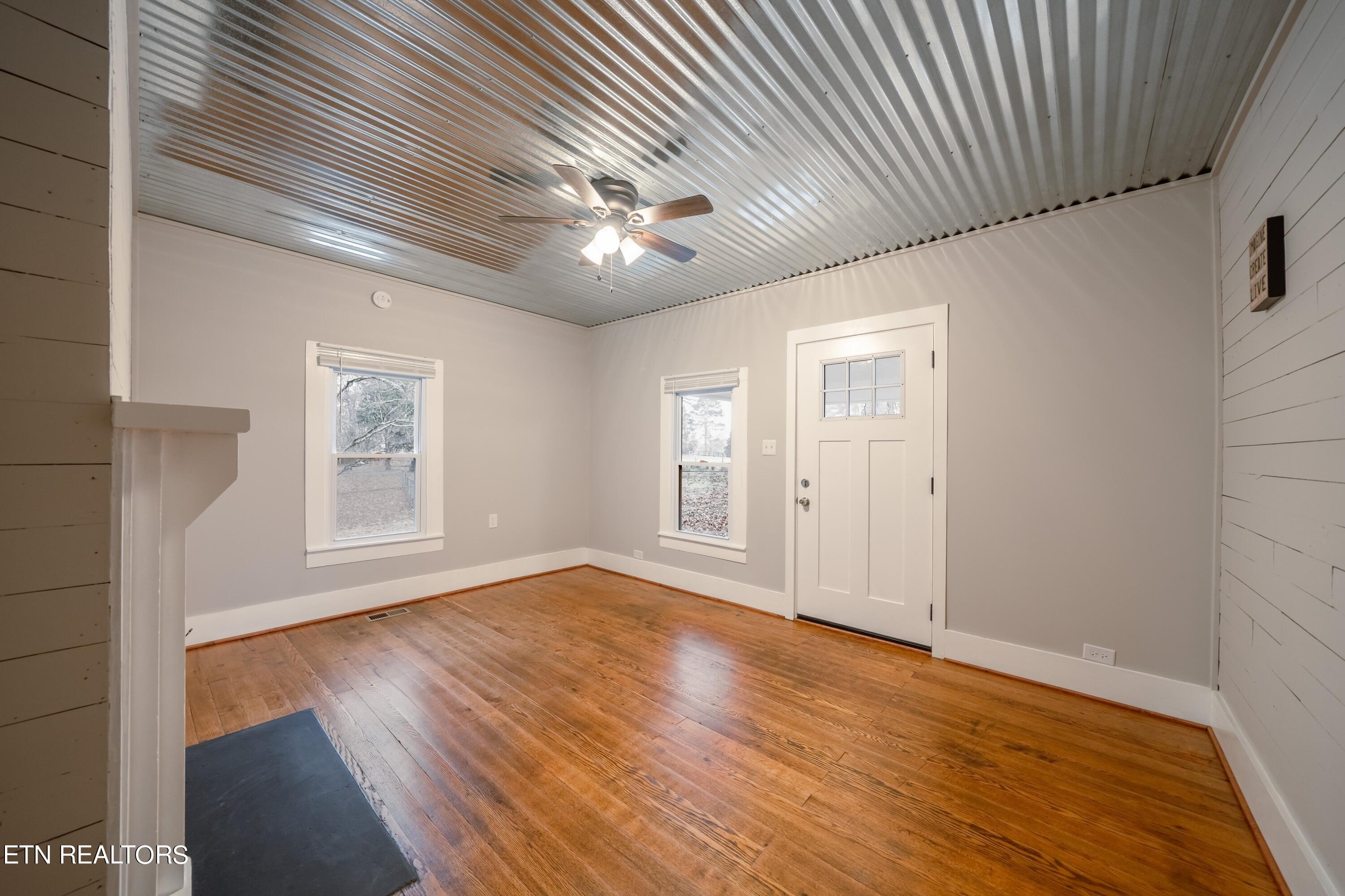 5120 Luttrell Road Knoxville, TN 37918 - Photo 8 of 36 5120-Luttrell-6