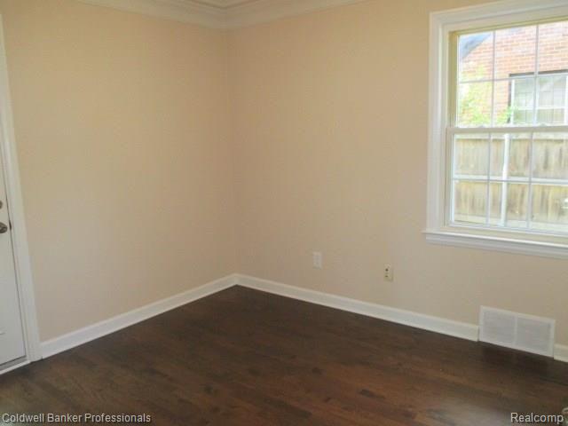4051 Wakefield Road Berkley, MI 48072 - Photo 18 of 41