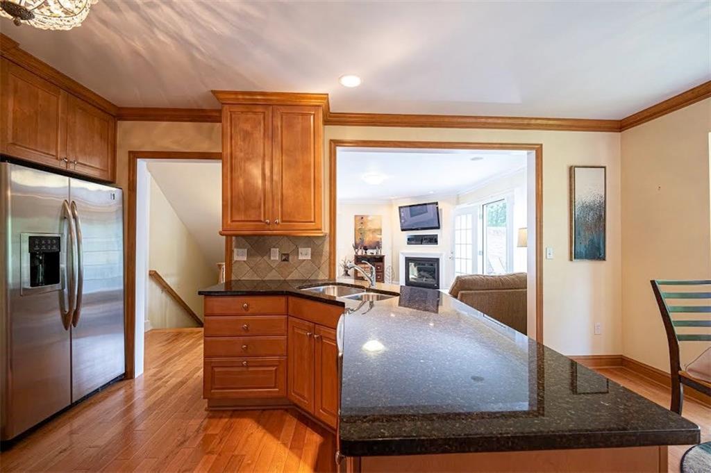 519 Farndale Road Pittsburgh, PA 15238 - Photo 10 of 24