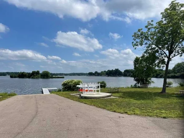 $276,000 | 8508 Stillwater Road, Wonder Lake, IL 60097