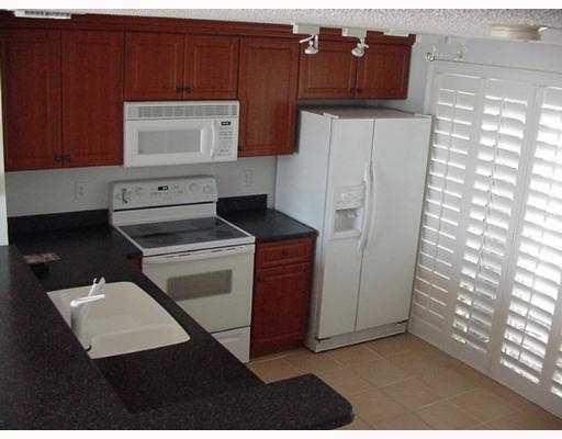 928 Jeffery Street Boca Raton, FL 33487 - Photo 4 of 16 Additional Photo