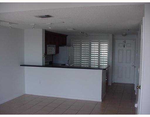 928 Jeffery Street Boca Raton, FL 33487 - Photo 5 of 16 Additional Photo
