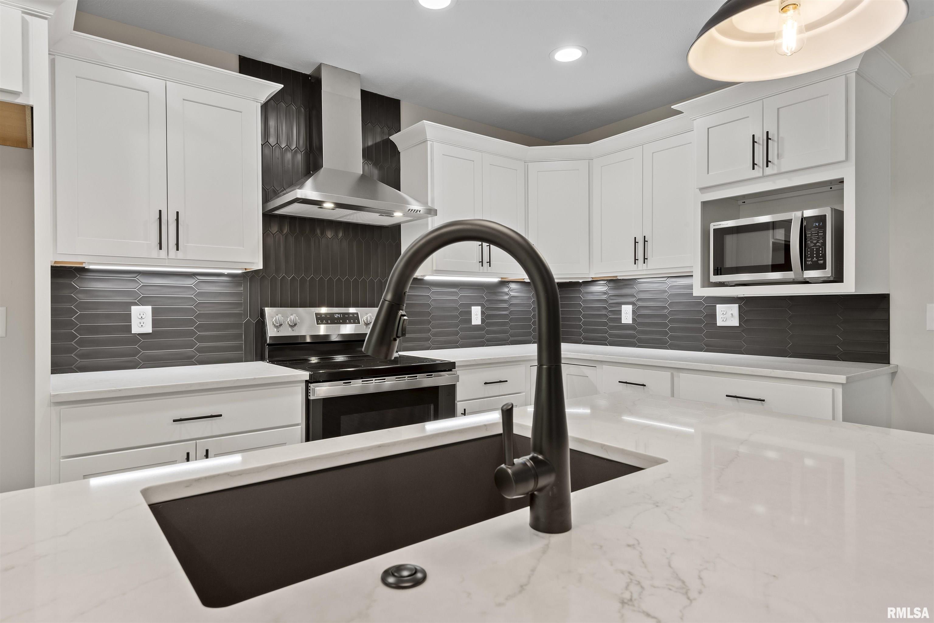 604 Rock River Road Springfield, IL 62711 - Photo 12 of 53