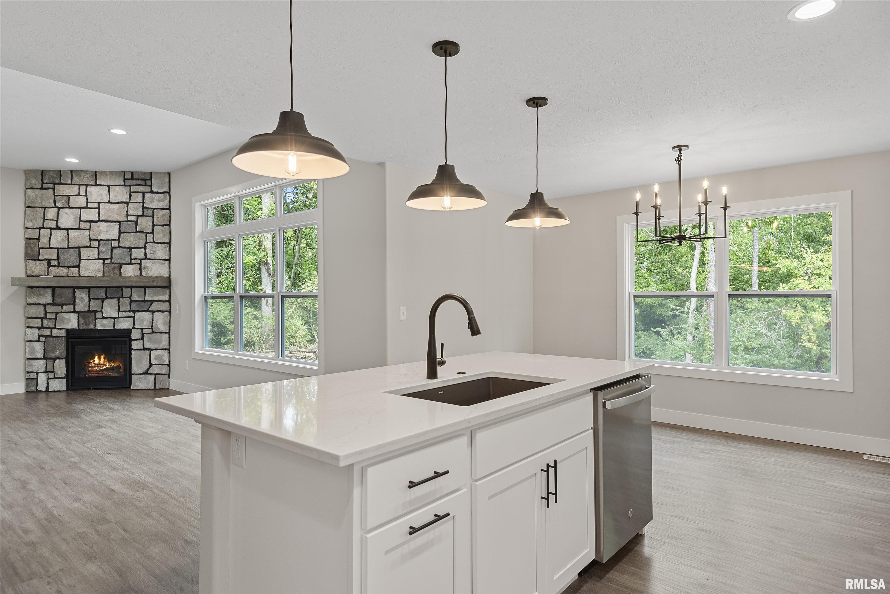 604 Rock River Road Springfield, IL 62711 - Photo 15 of 53