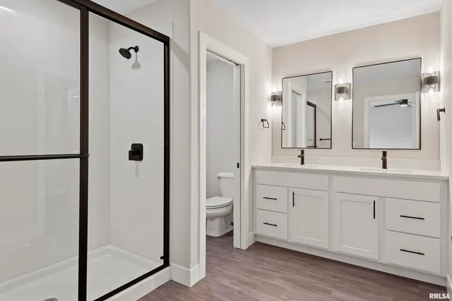 $594,000 | 604 Rock River Road, Springfield, IL 62711