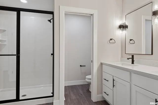 $594,000 | 604 Rock River Road, Springfield, IL 62711