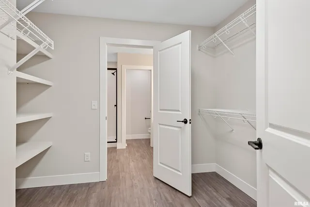 $594,000 | 604 Rock River Road, Springfield, IL 62711