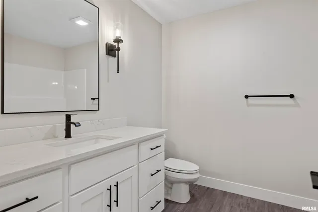 $594,000 | 604 Rock River Road, Springfield, IL 62711