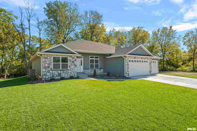 $594,000 | 604 Rock River Road, Springfield, IL 62711