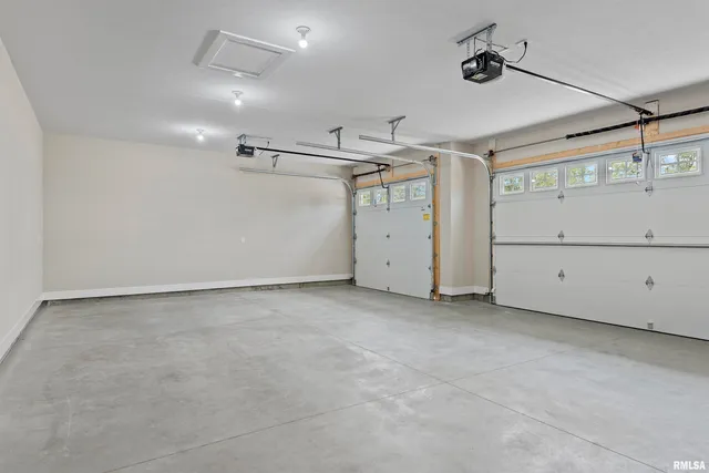 $594,000 | 604 Rock River Road, Springfield, IL 62711