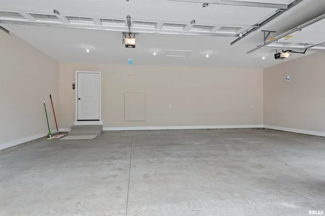 $594,000 | 604 Rock River Road, Springfield, IL 62711