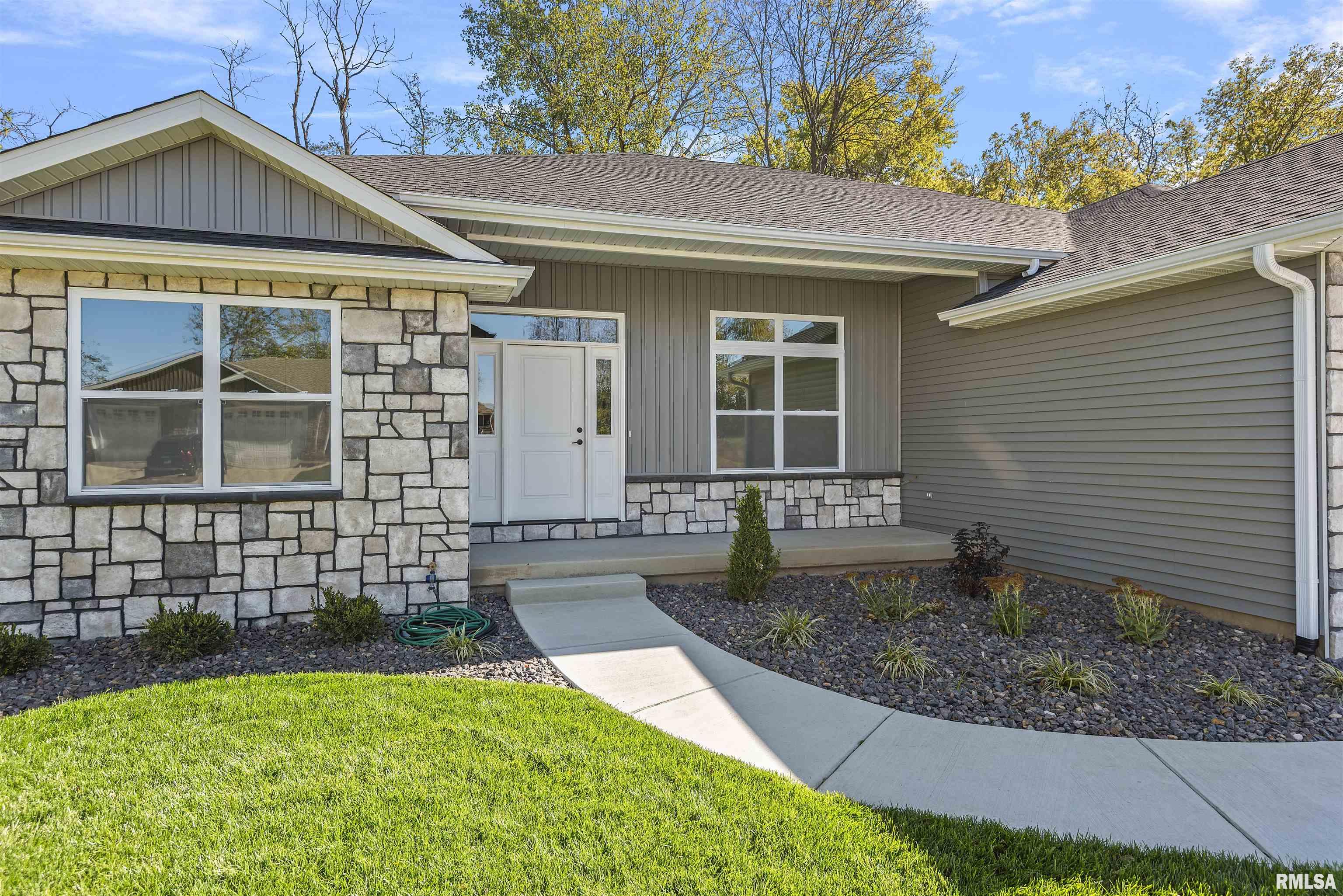 604 Rock River Road Springfield, IL 62711 - Photo 4 of 53