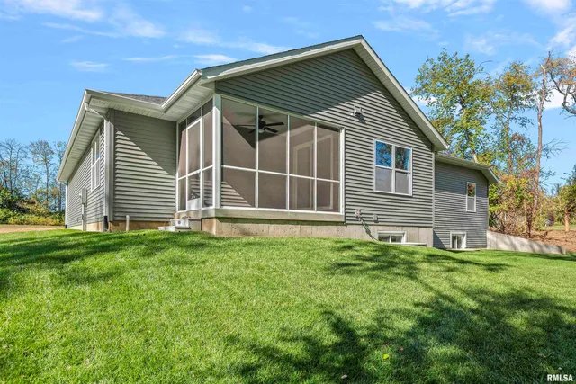 $594,000 | 604 Rock River Road, Springfield, IL 62711