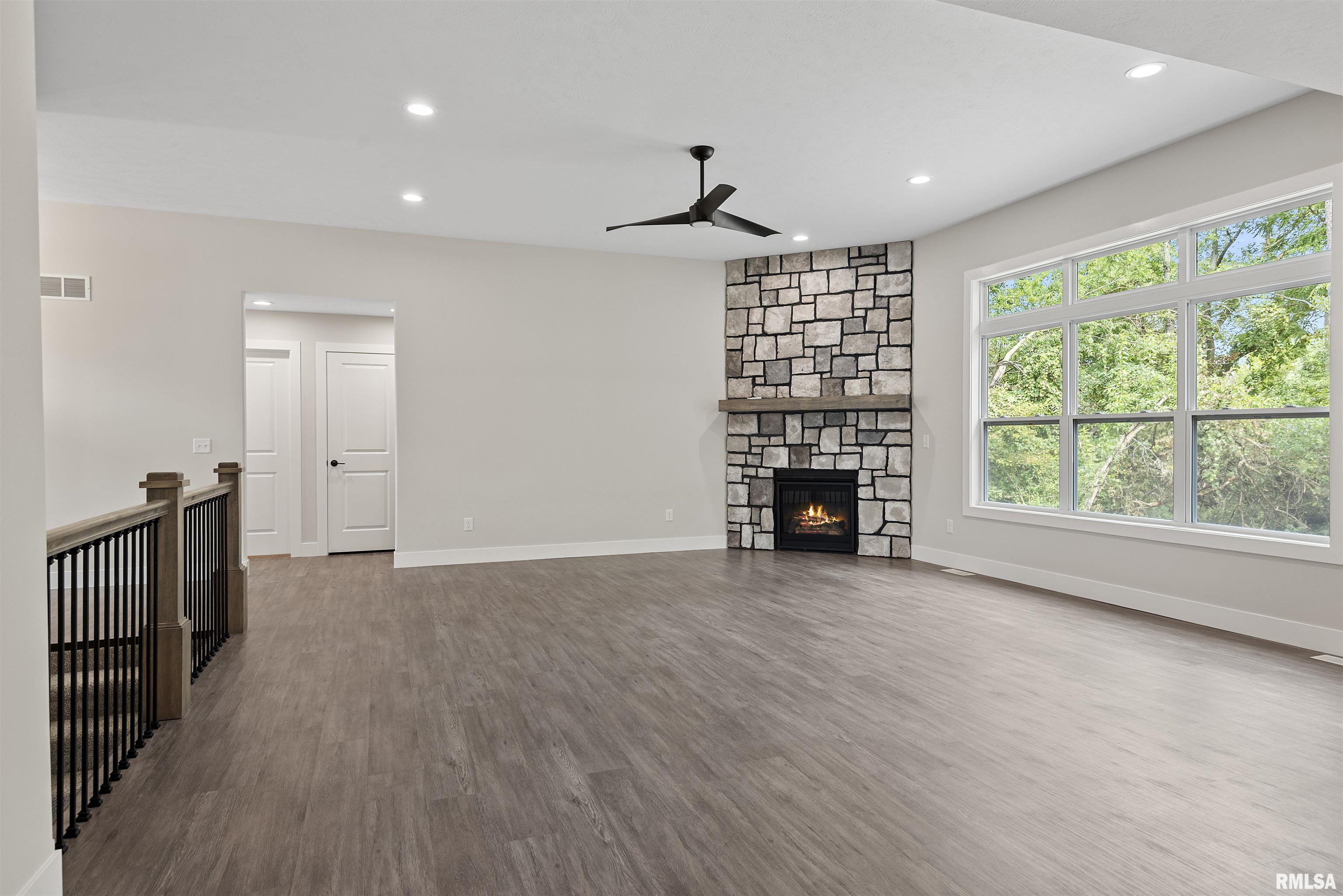 604 Rock River Road Springfield, IL 62711 - Photo 9 of 53