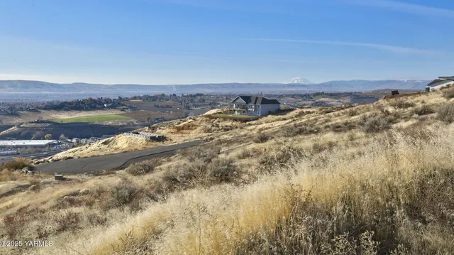 $149,900 | Nna Dwinell Drive, Selah, WA 98942