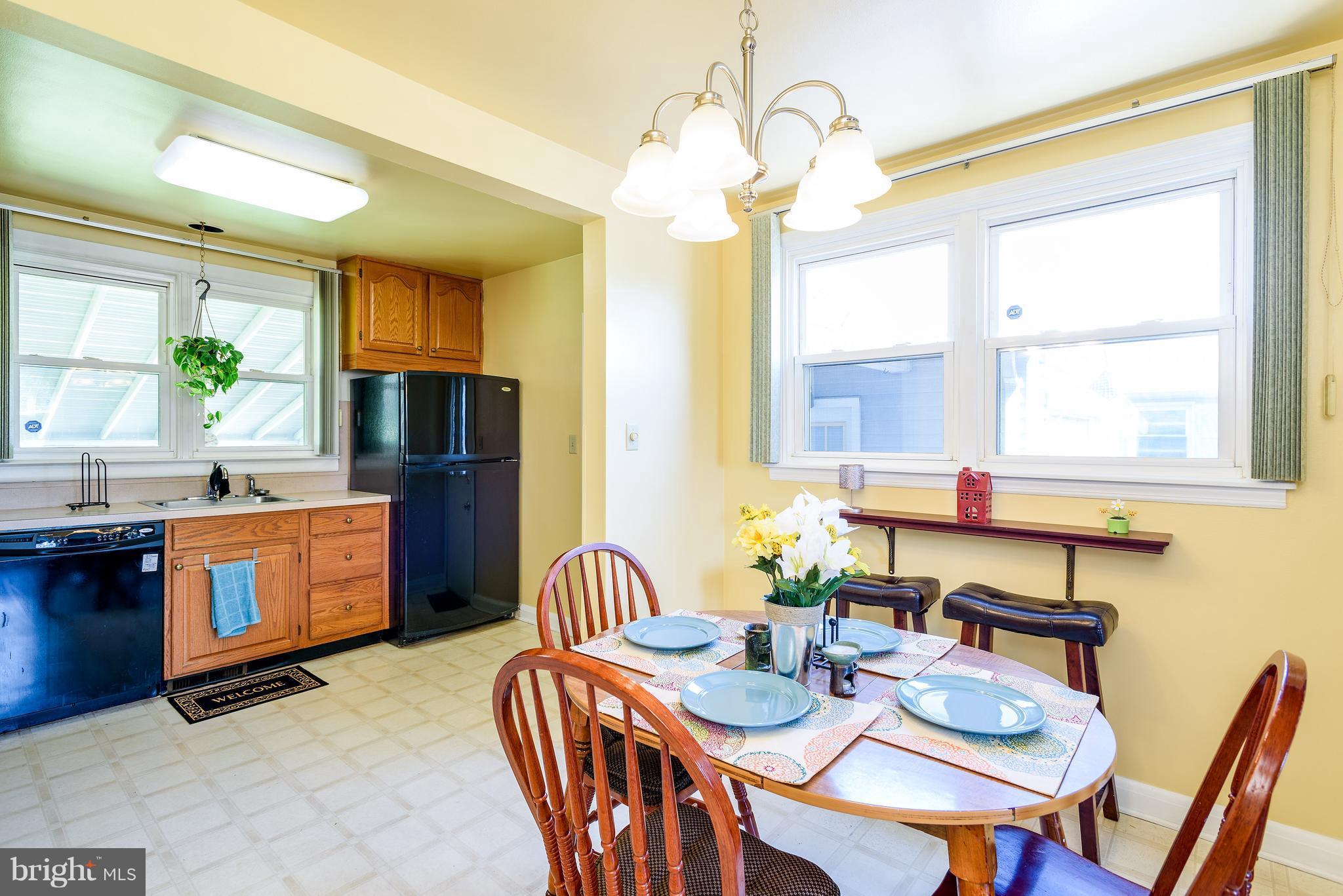 2506 East Joppa Road Baltimore, MD 21234 - Photo 11 of 30 Tons Of Natural Light