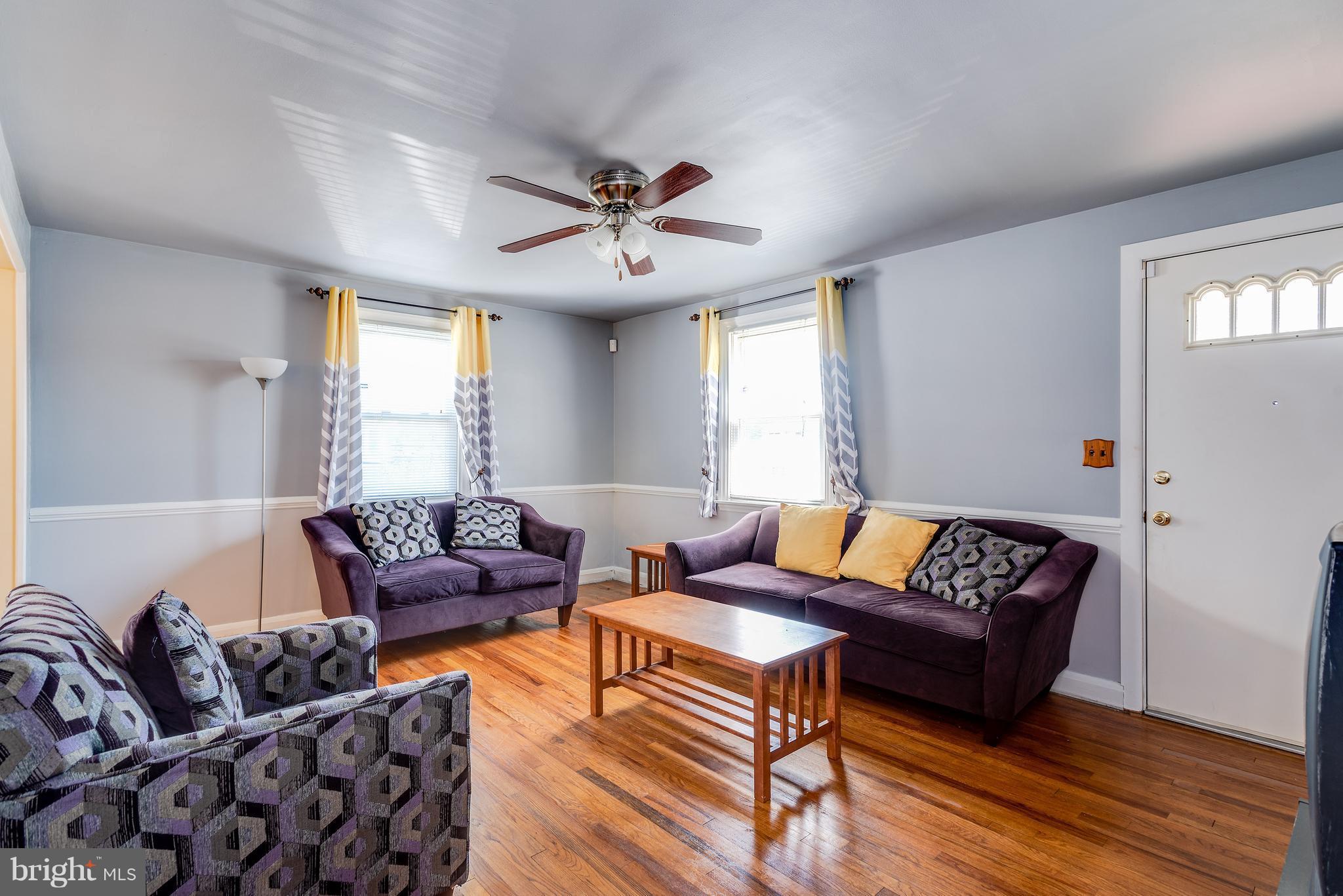 2506 East Joppa Road Baltimore, MD 21234 - Photo 4 of 30 18 x 13 Living Room