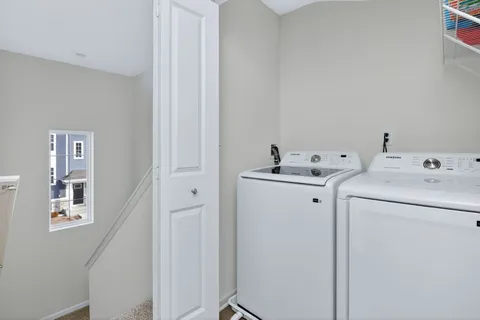 $289,900 | 1007 Briar Gln Court, Hampshire, IL 60140