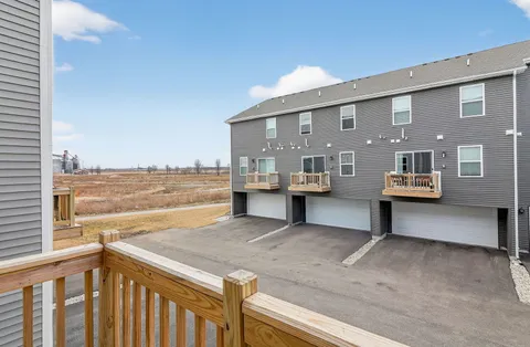 $289,900 | 1007 Briar Gln Court, Hampshire, IL 60140