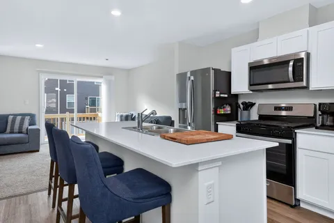 $289,900 | 1007 Briar Gln Court, Hampshire, IL 60140