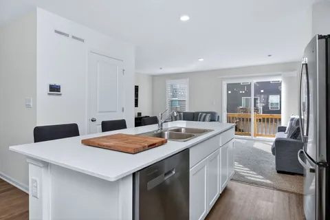 $289,900 | 1007 Briar Gln Court, Hampshire, IL 60140