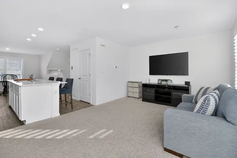 $289,900 | 1007 Briar Gln Court, Hampshire, IL 60140