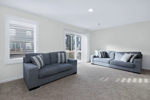 $289,900 | 1007 Briar Gln Court, Hampshire, IL 60140