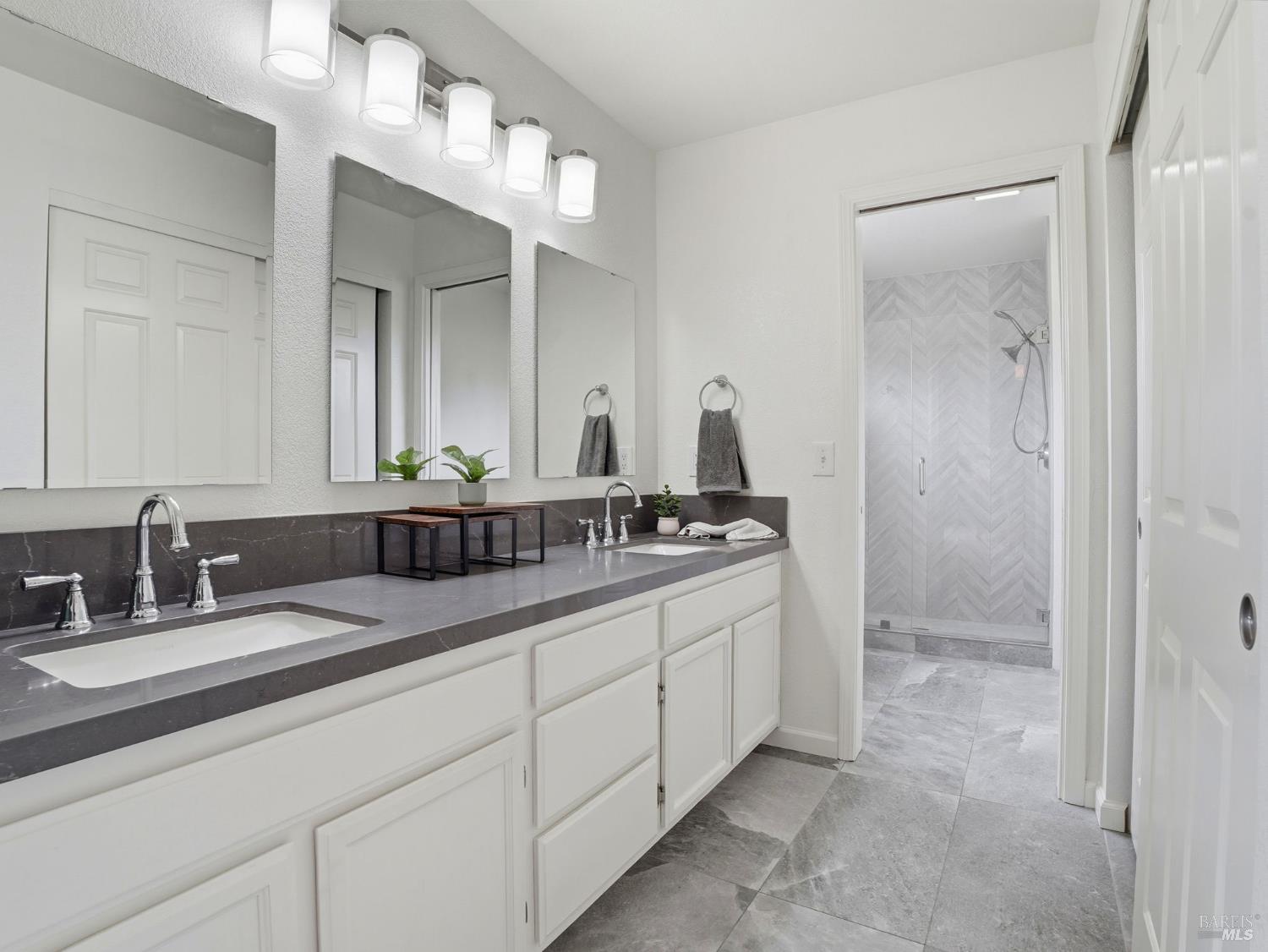 2787 Royal Oak Place Santa Rosa, CA 95403 - Photo 22 of 37 Primary bathroom