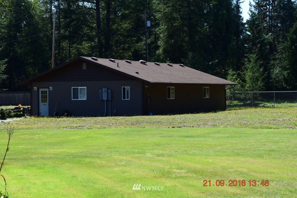 10540 176th Avenue Southwest Rochester, WA 98579 - Photo 4 of 24