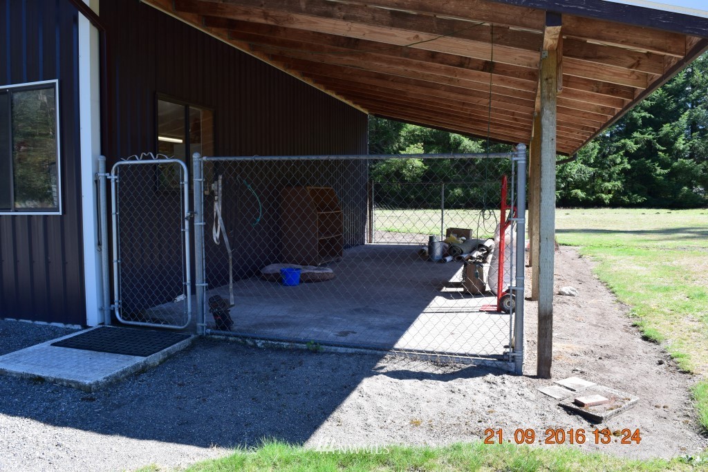 10540 176th Avenue Southwest Rochester, WA 98579 - Photo 8 of 24