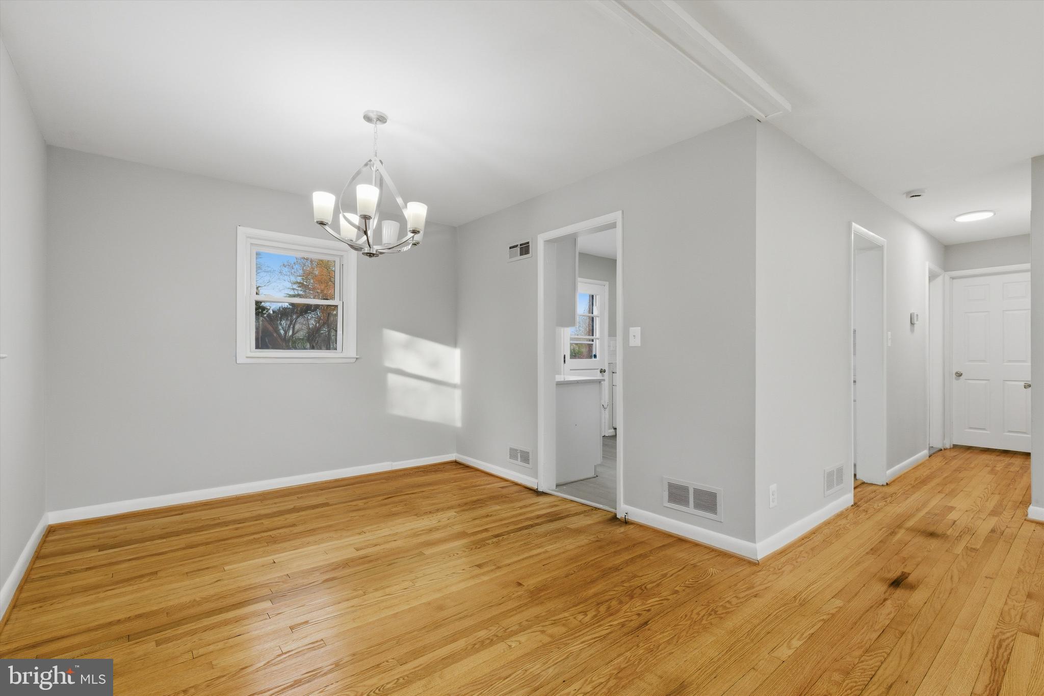 6703 Glenkirk Road Baltimore, MD 21239 - Photo 7 of 33