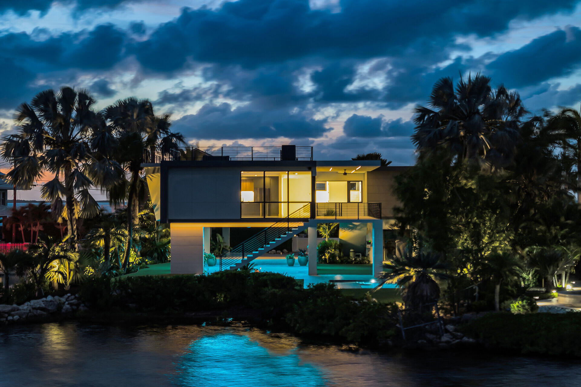 62 Mutiny Place Key Largo, FL 33037 - Photo 11 of 70 a front view of a house with a yard