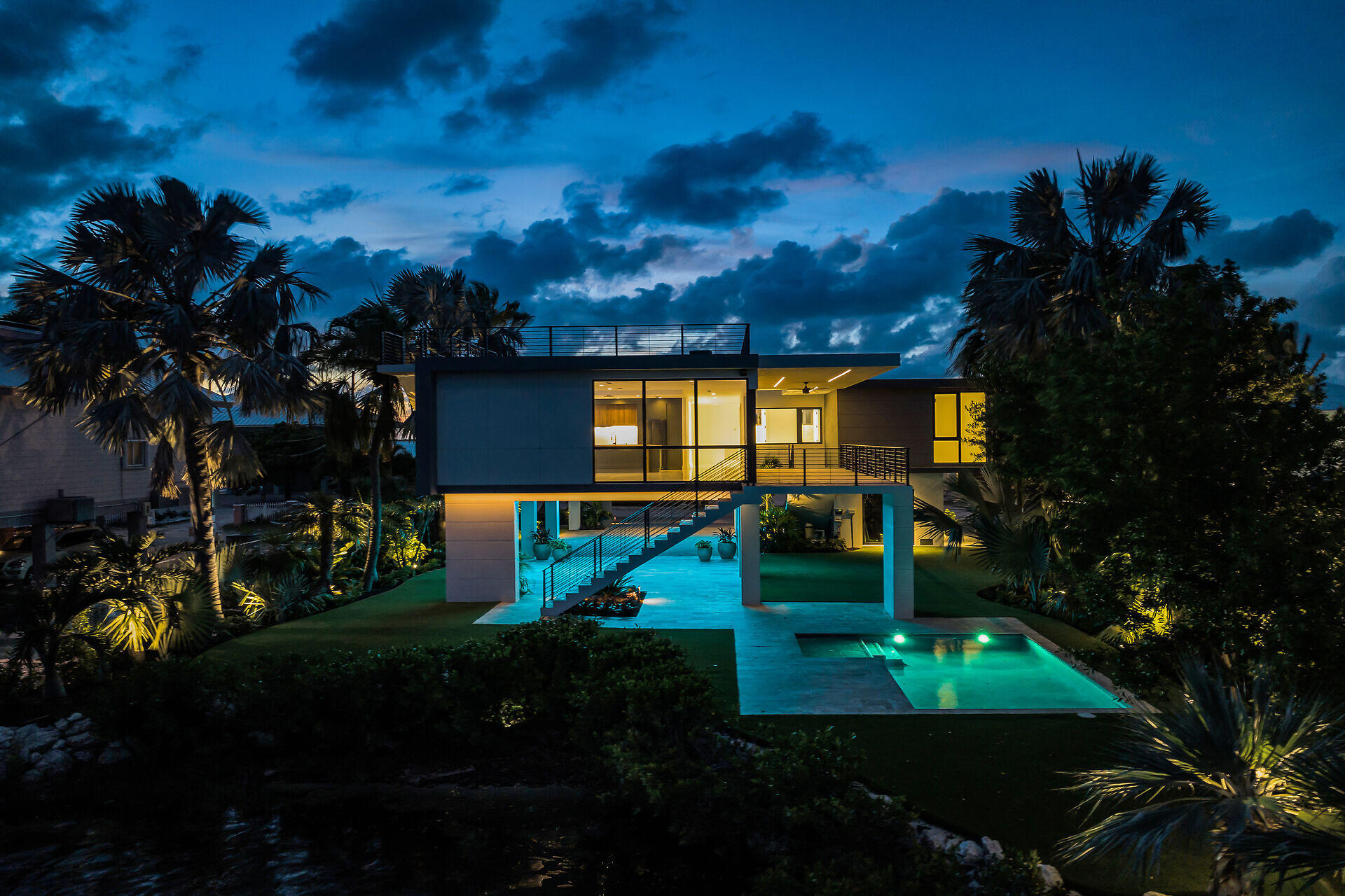 62 Mutiny Place Key Largo, FL 33037 - Photo 13 of 70 Rear twilight aerial