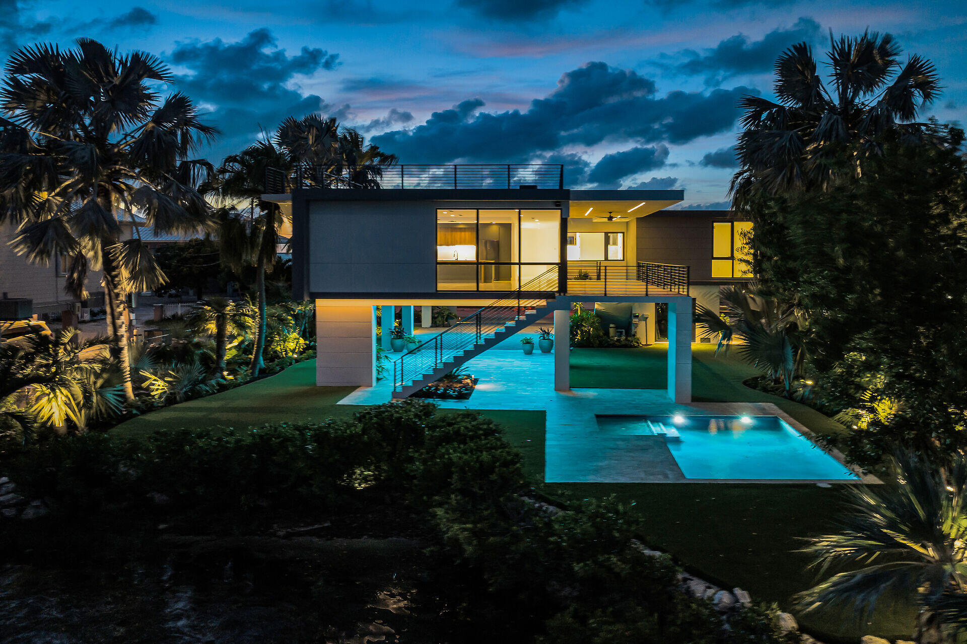 62 Mutiny Place Key Largo, FL 33037 - Photo 63 of 70 a view of a house with backyard
