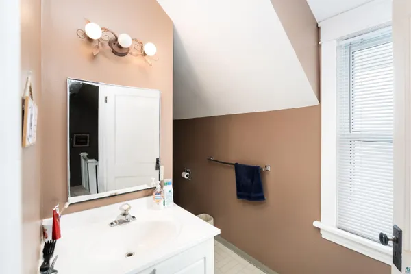 $235,000 | 405 West Faribault Street, Duluth, MN 55803