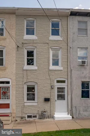 $3,100 | 505 Spring Mill Avenue, Conshohocken, PA 19428