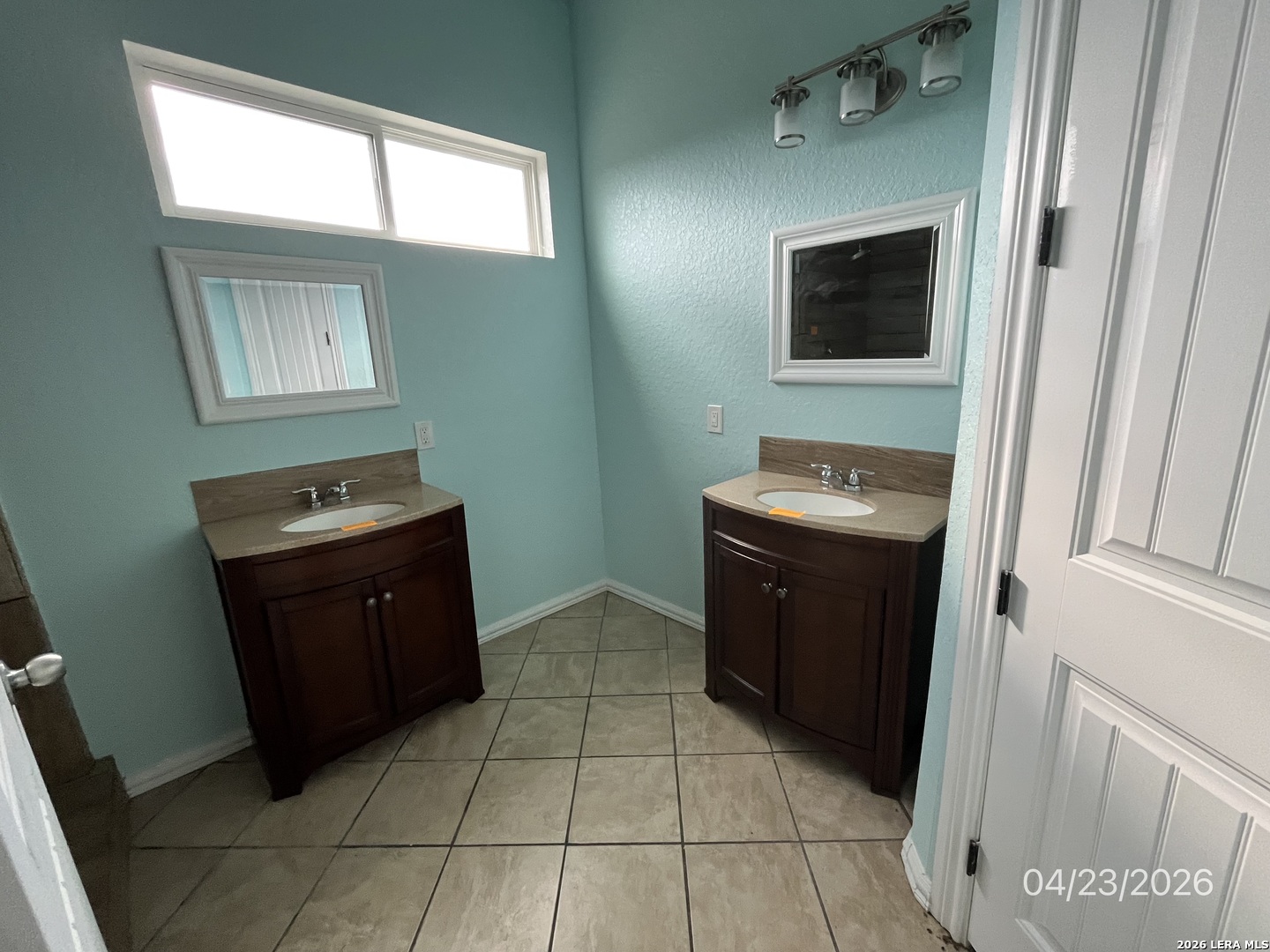 2250 Golf Drive Spring Branch, TX 78070 - Photo 11 of 20 a room with a window and a sink