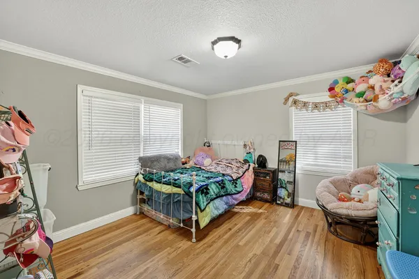 $289,000 | 104 North Vine Street, Claude, TX 79019