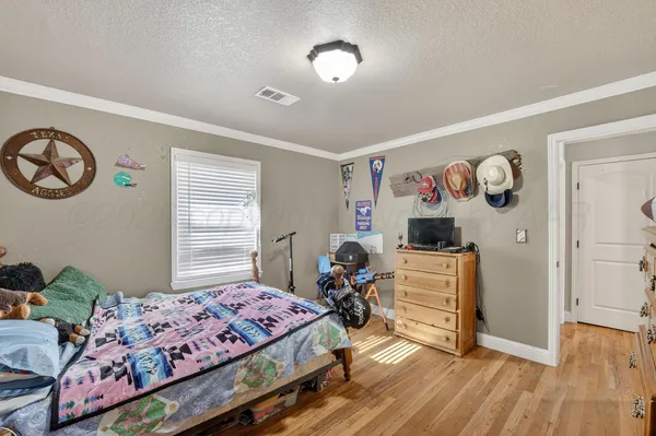 $289,000 | 104 North Vine Street, Claude, TX 79019