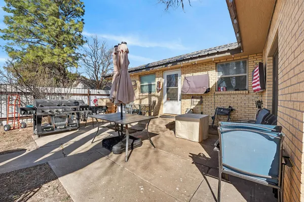 $289,000 | 104 North Vine Street, Claude, TX 79019