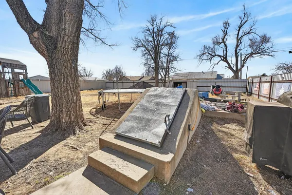 $289,000 | 104 North Vine Street, Claude, TX 79019