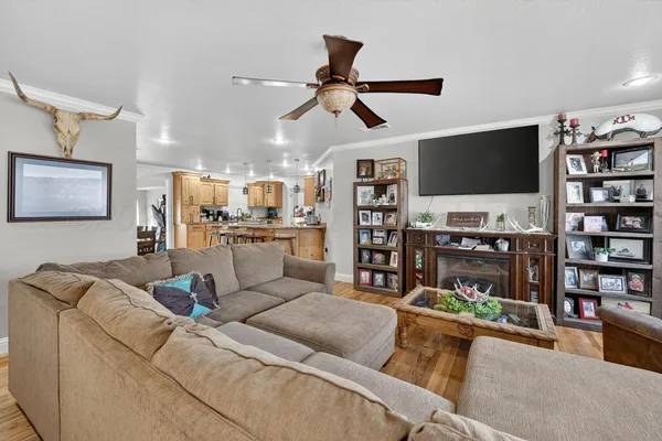 $289,000 | 104 North Vine Street, Claude, TX 79019